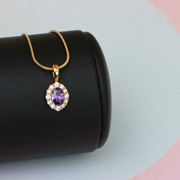"Purple Oval Pendant with Halo in Gold-Plated Brass – Delicate Glamour, XPPT1816 - Picture 3 of 13